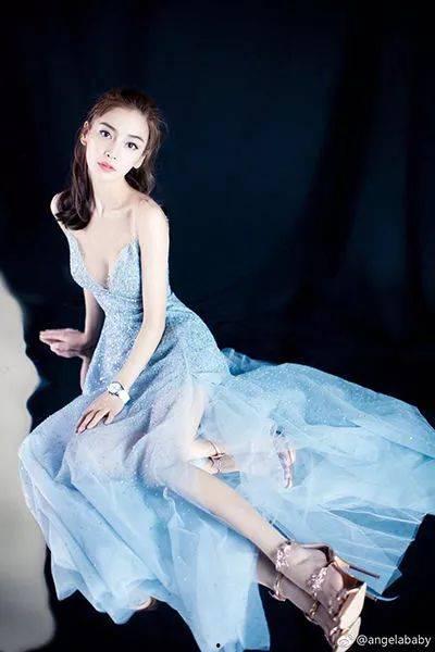 杨颖身高爆料视频大全图片,从爆料视频到高清图片，真实身高大起底